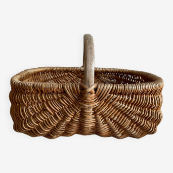 Wicker basket and wood