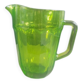 Pichet vintage en verre moulé vert