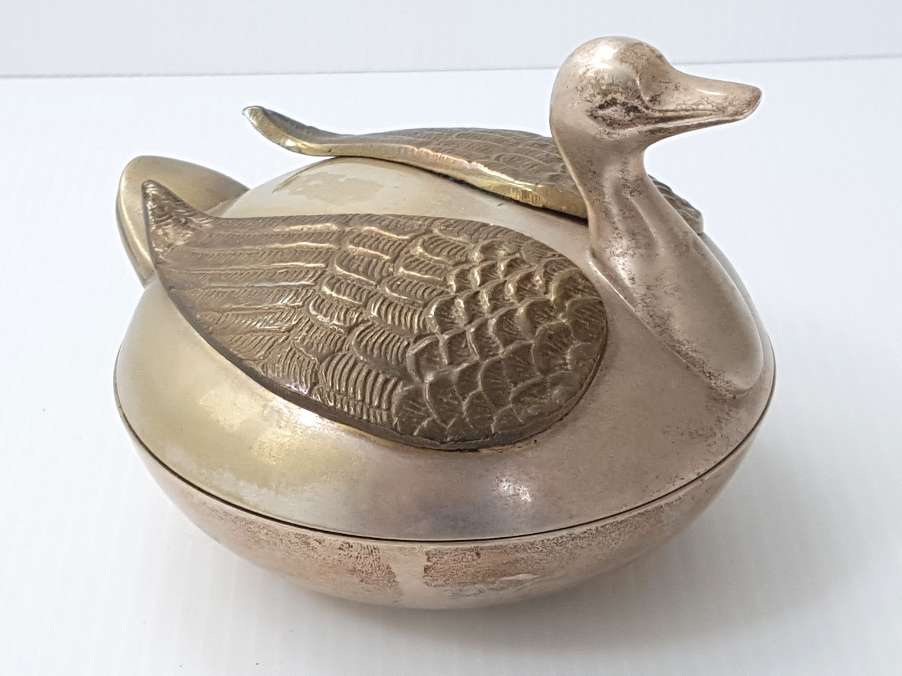 Bonbonniere 1970 vintage silver metal