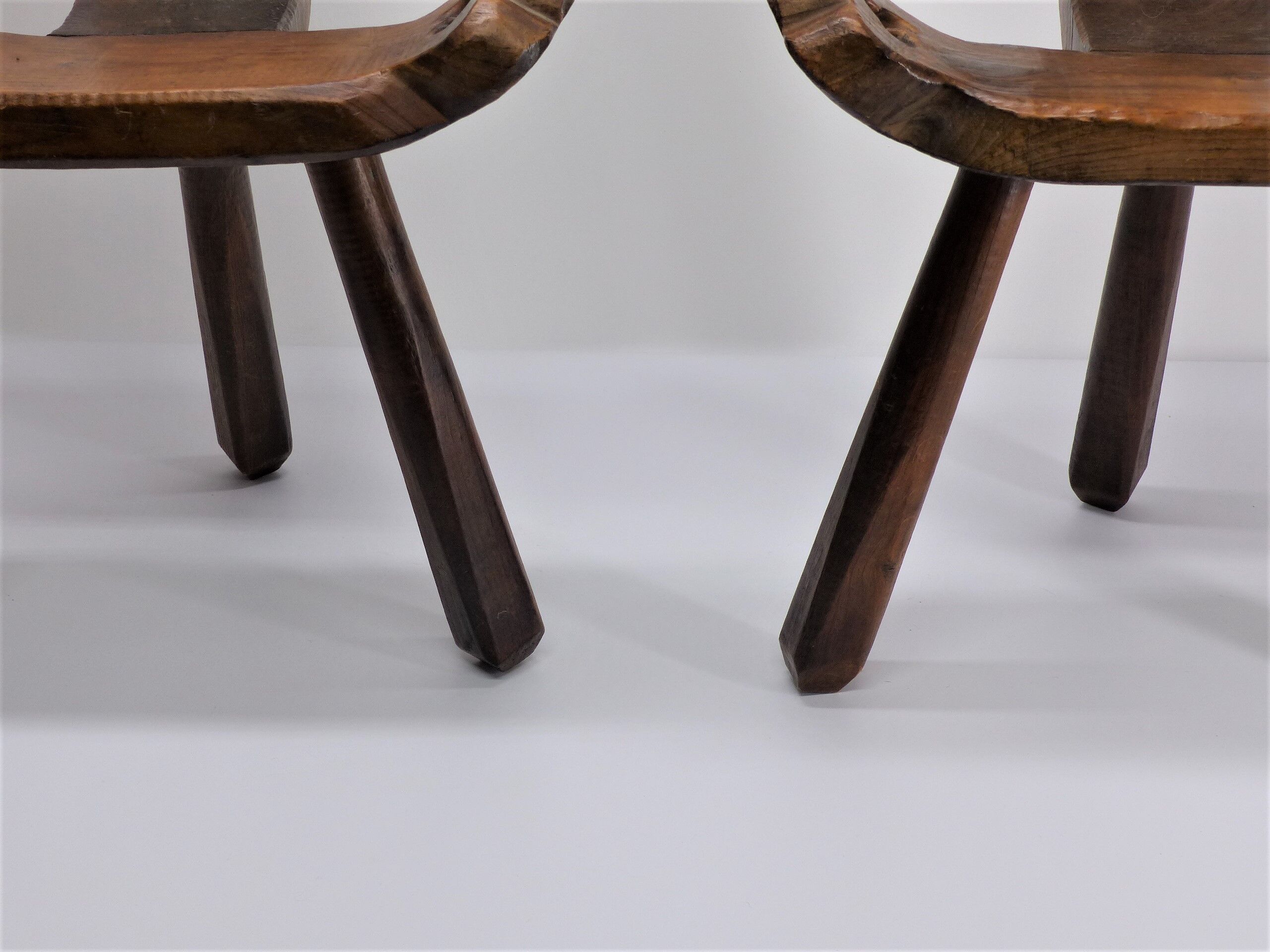 Paire de chaises brutalistes tripodes