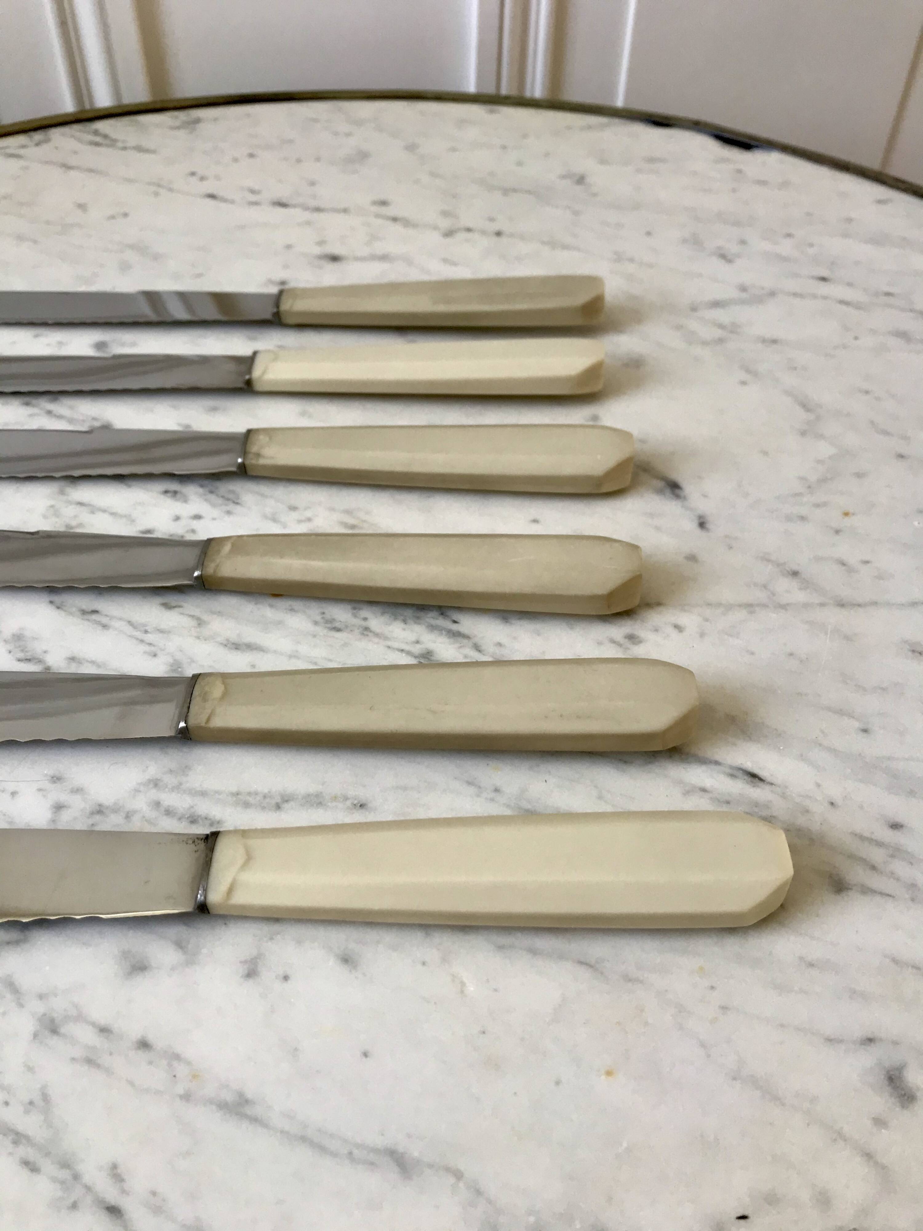 set of 6 white bakelite knives from the 60s