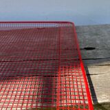 Rectangular tray in red metal mesh 1980