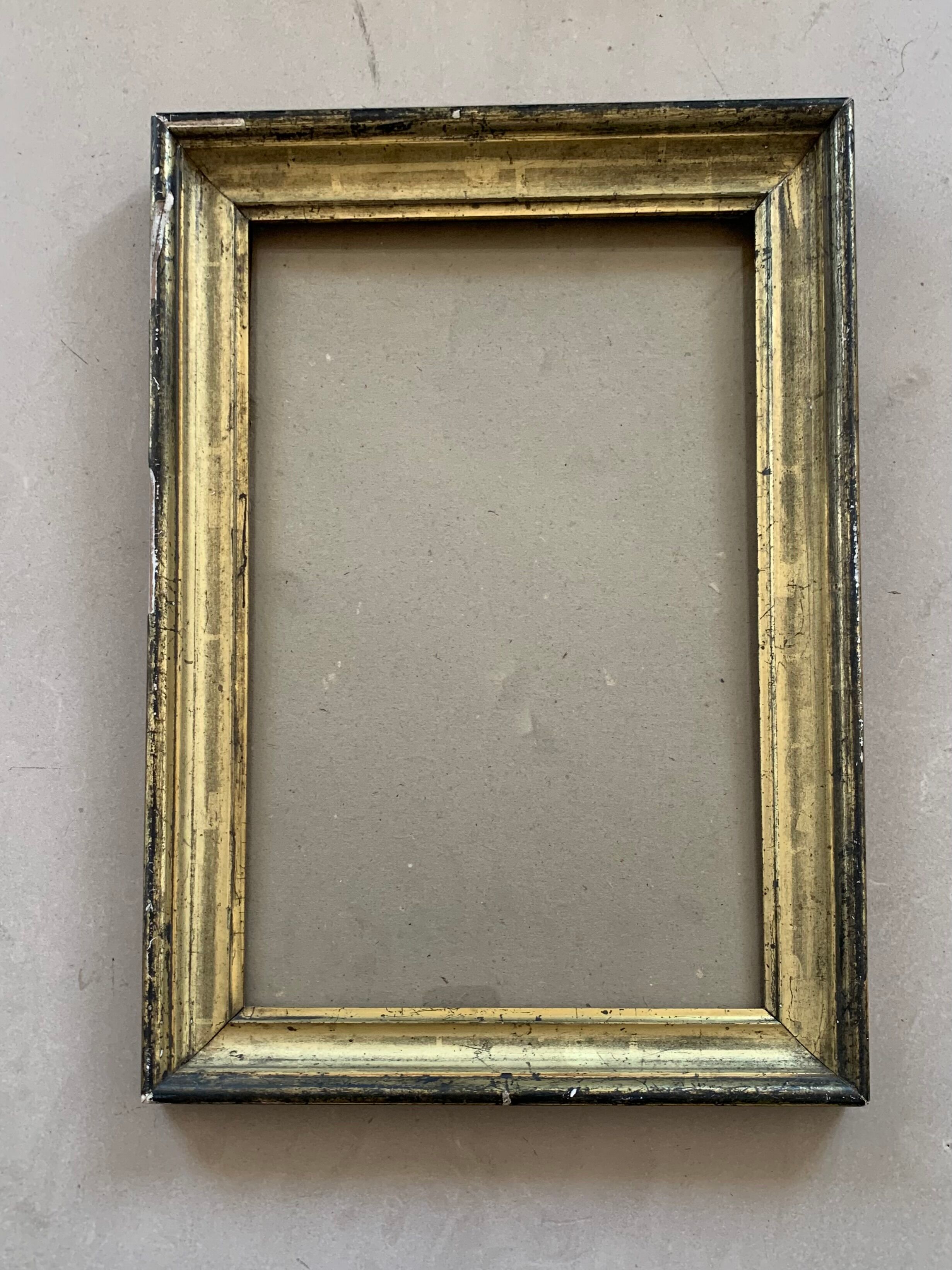 Old gold frame 47x33cm