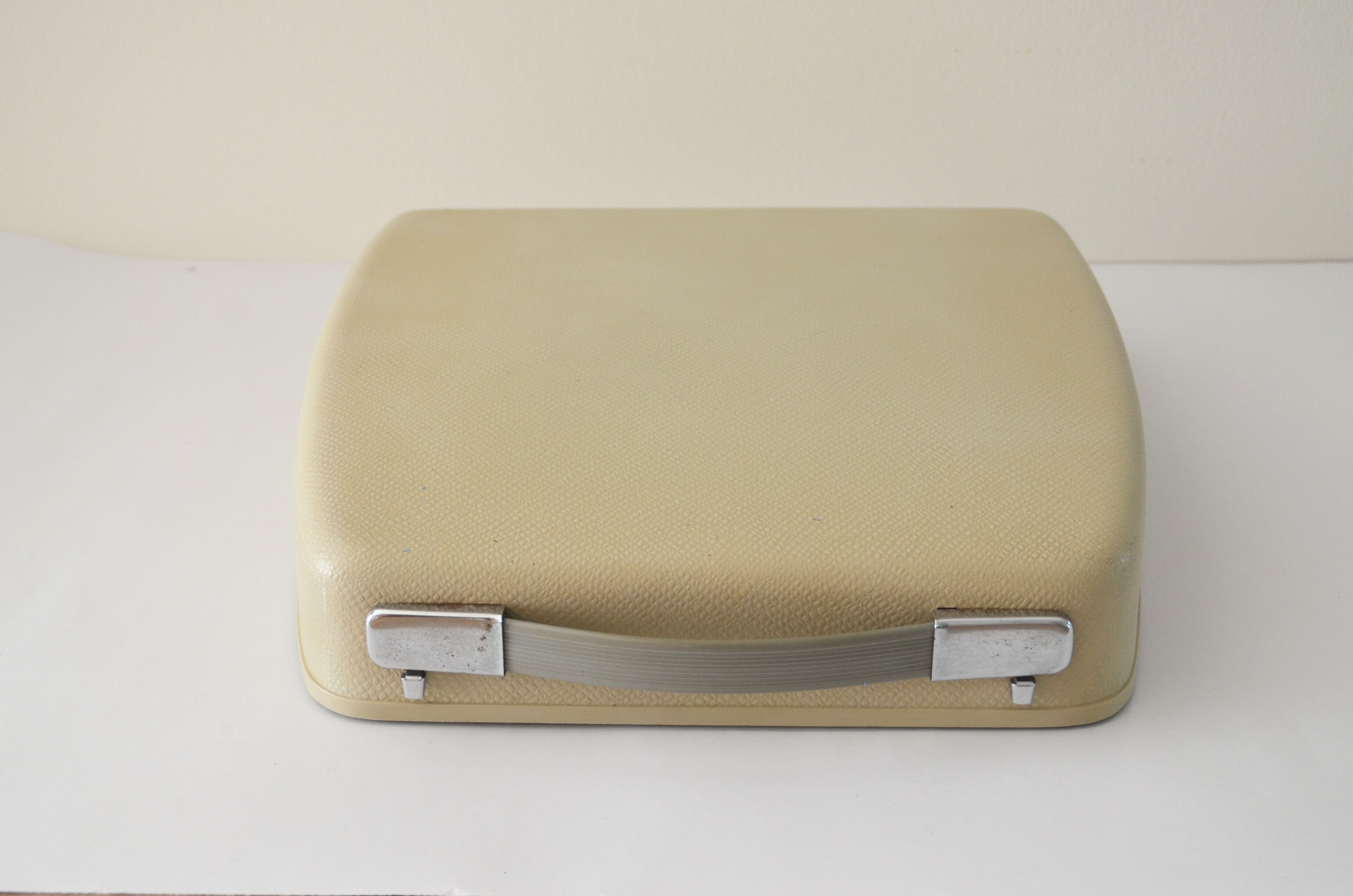 Typewriter portable Triumph "Tippa"