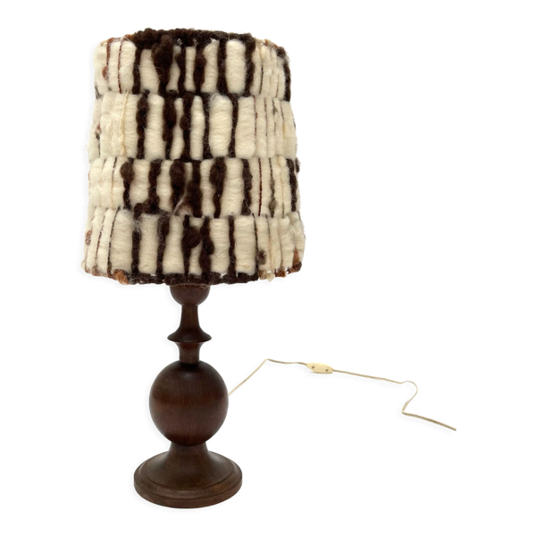 Lampe en bois avec abat-jour en laine, années 70