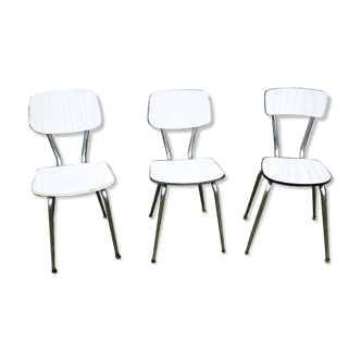 3 anciennes chaises en formica blanc