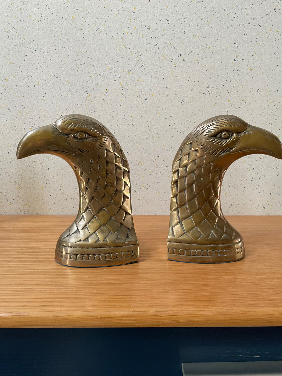 Greenhouse delivered with eagle's head