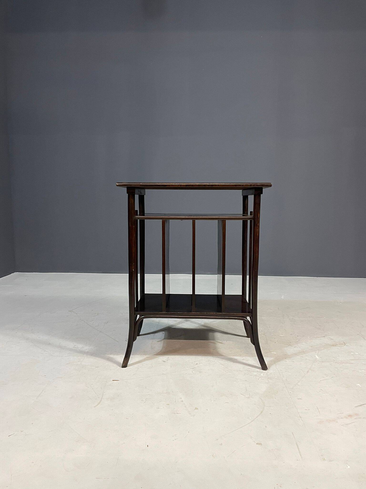 Art Nouveau table by Gebrüder Thonet, model 11611, ca. 1910