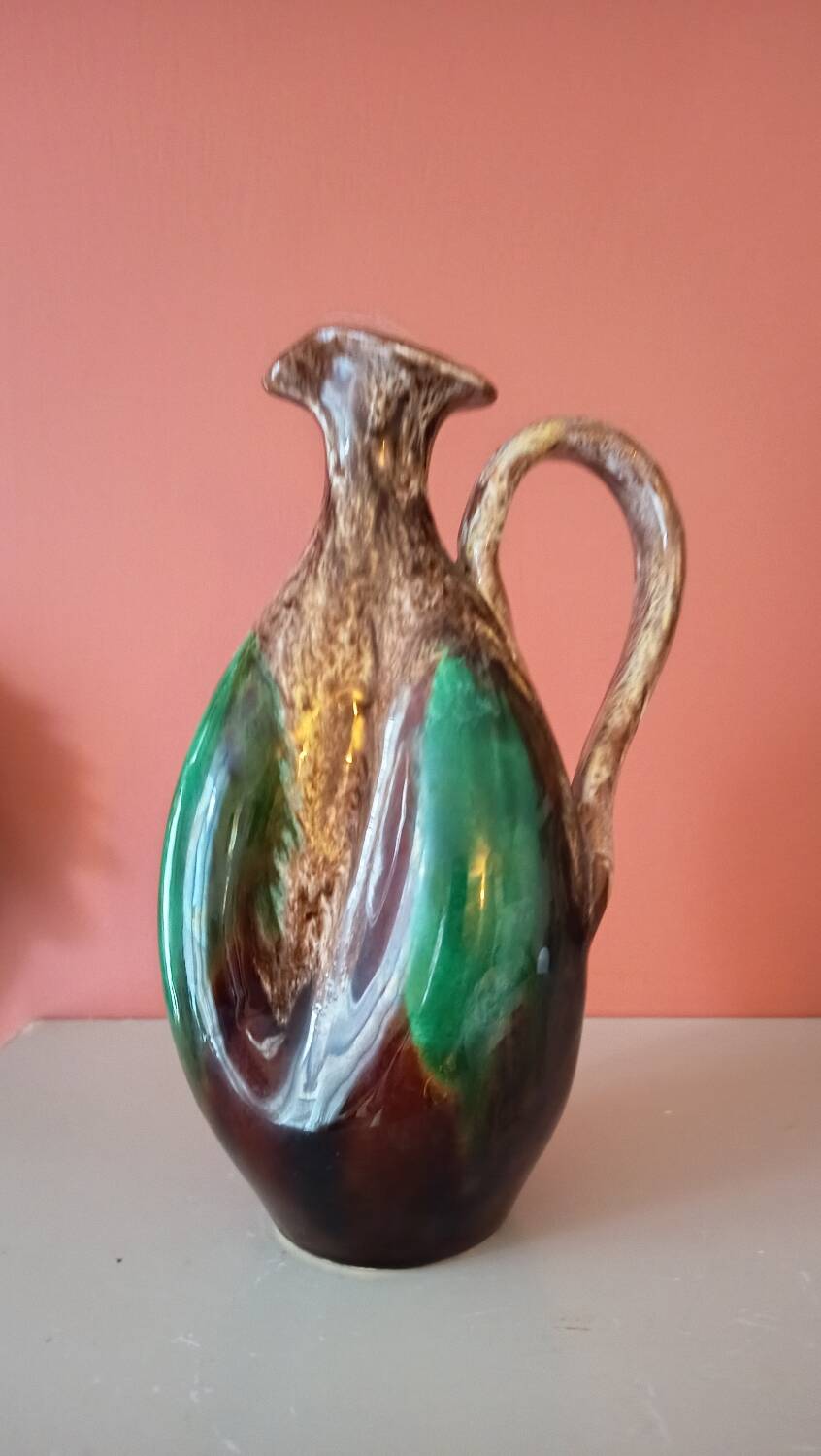 Ceramic jug