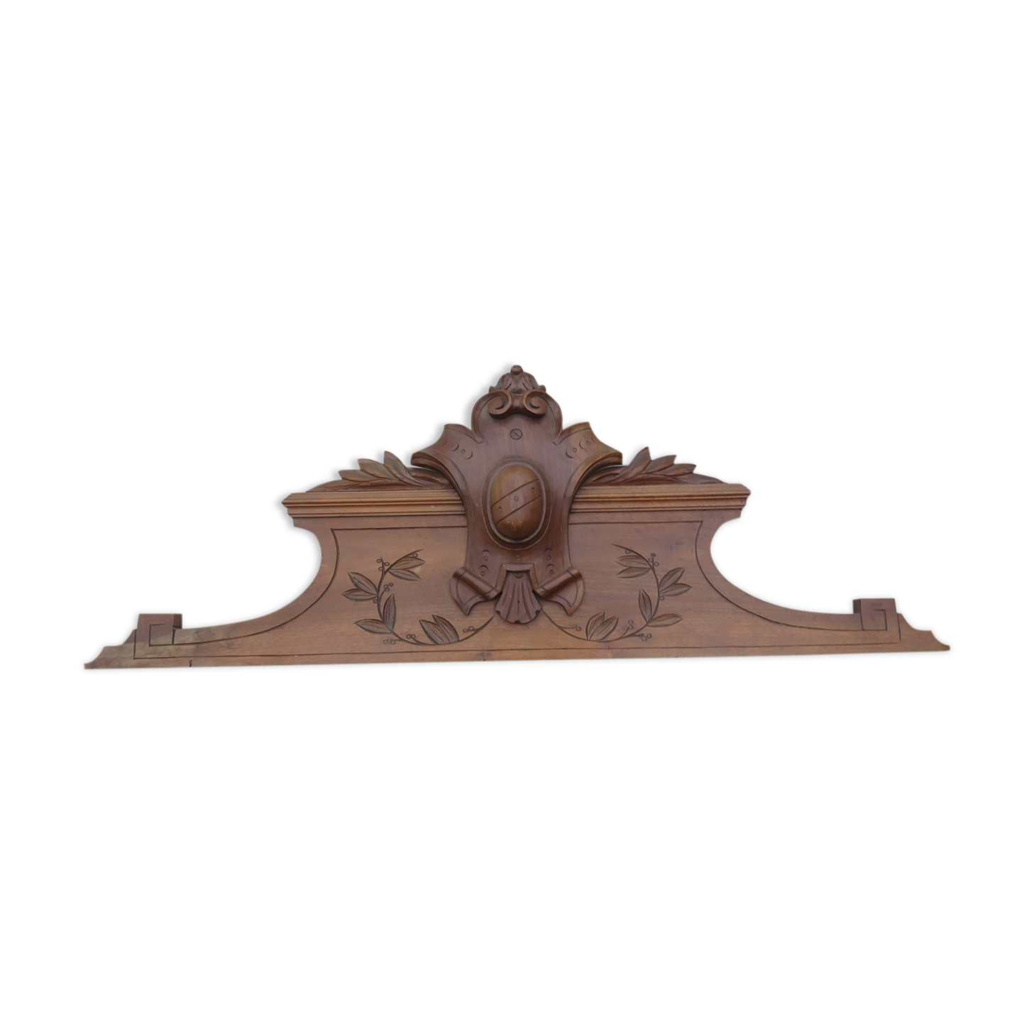 Pediment Walnut