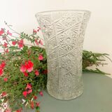 Vase en verre ciselé
