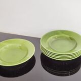 Hollow plates in glazed glazed ceramic green