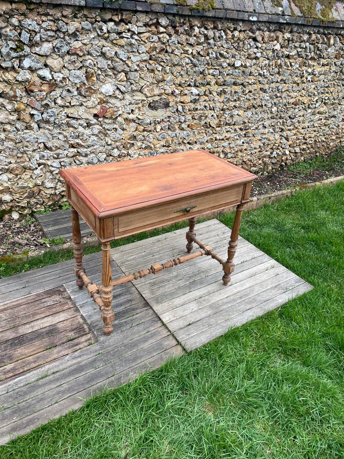 Small desk in pichepin 1900