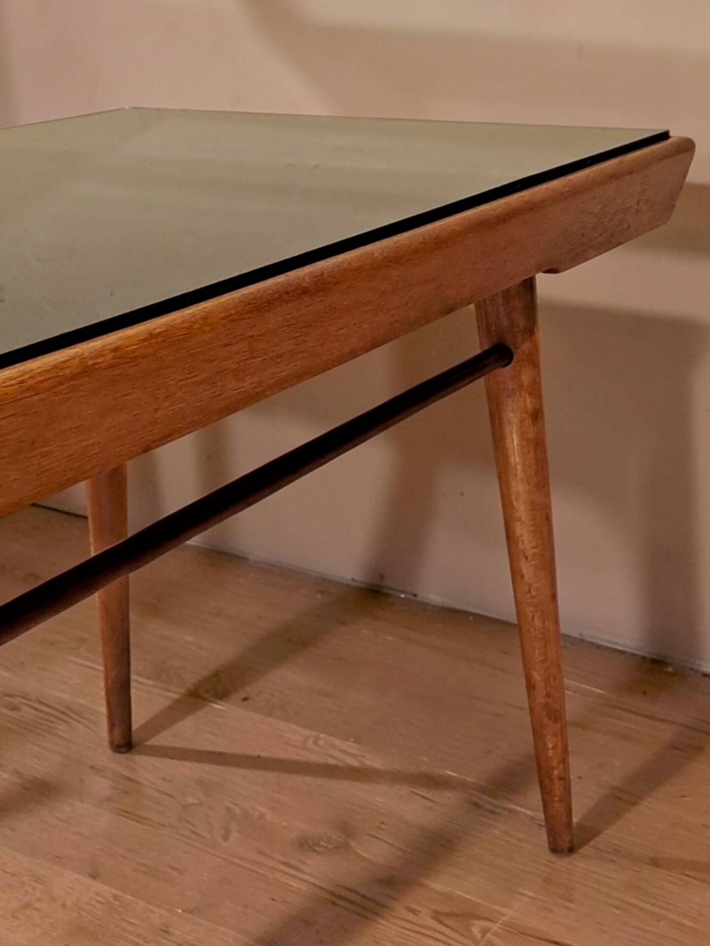 Table basse Tchécoslovaque 1960s, plateau verre noir
