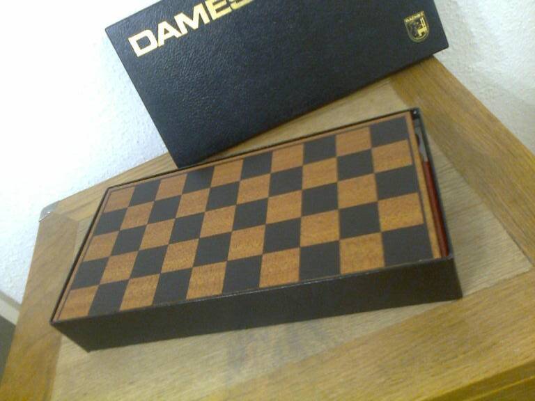 jeu de dames vintage (damier et pions) dans son coffret, marque Rachez