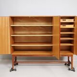 Buffet vintage en acajou avec rangements et tiroirs – Suède, années 1960