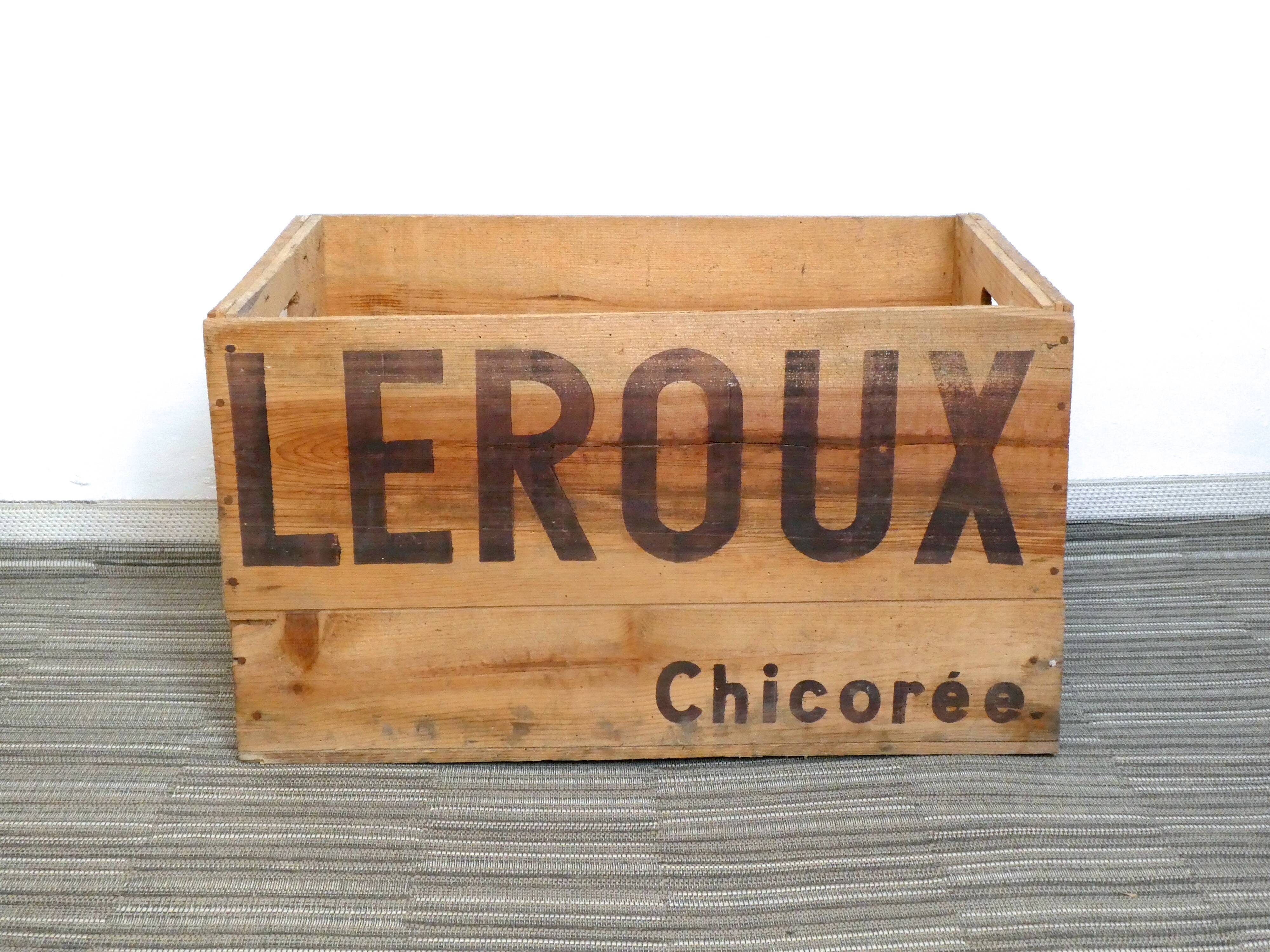 Transport case raw wood to the chicory Leroux