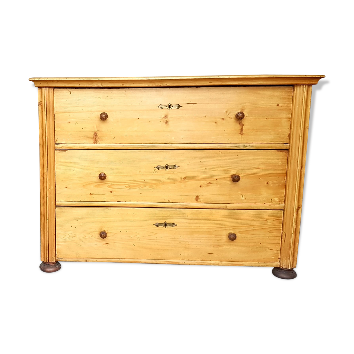 Savoyard dresser