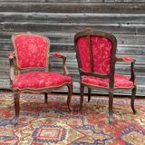 Paire de fauteuils en bois naturel de style Louis XV XIXème siècle
