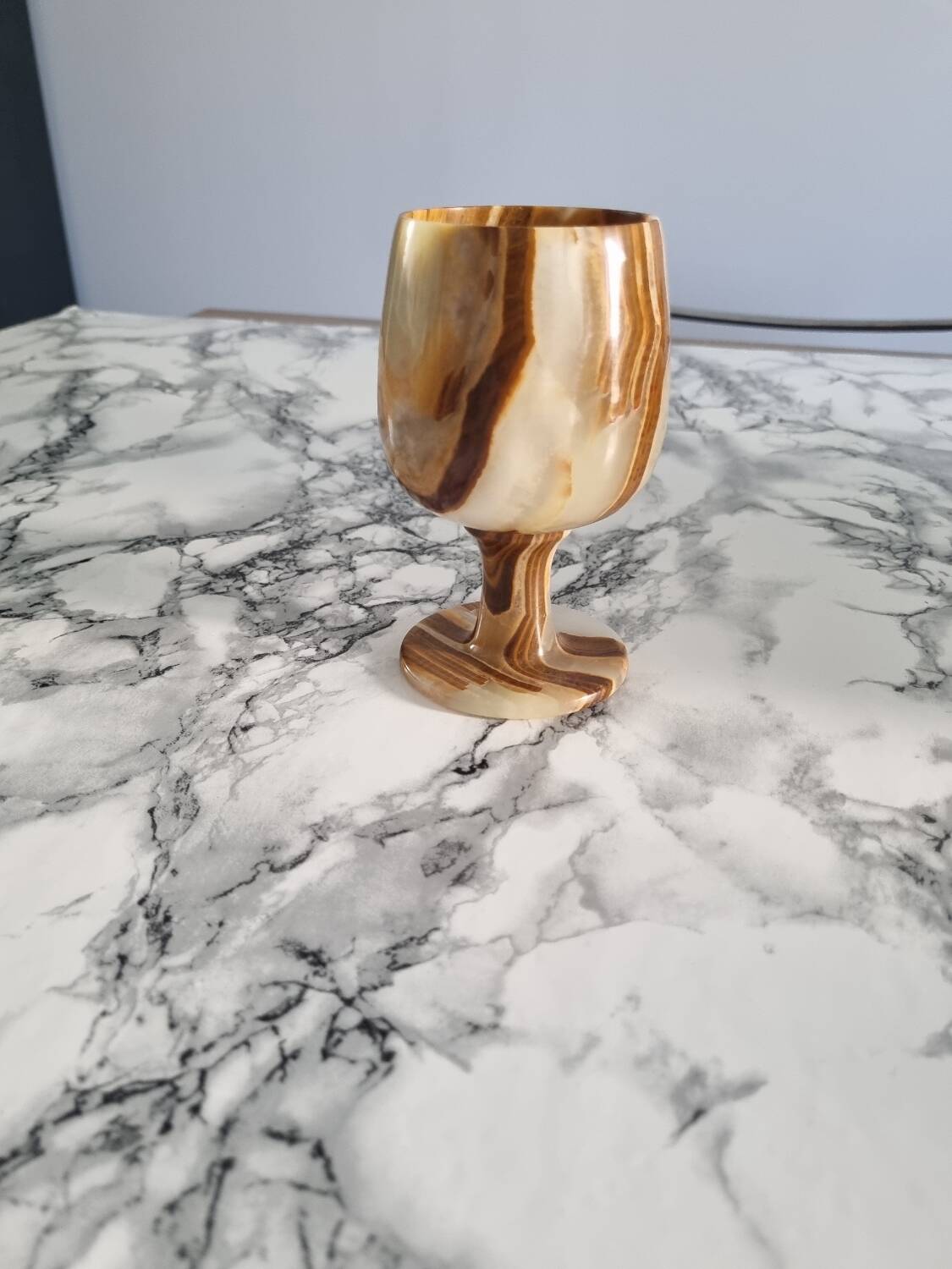 Onyx wine glass
