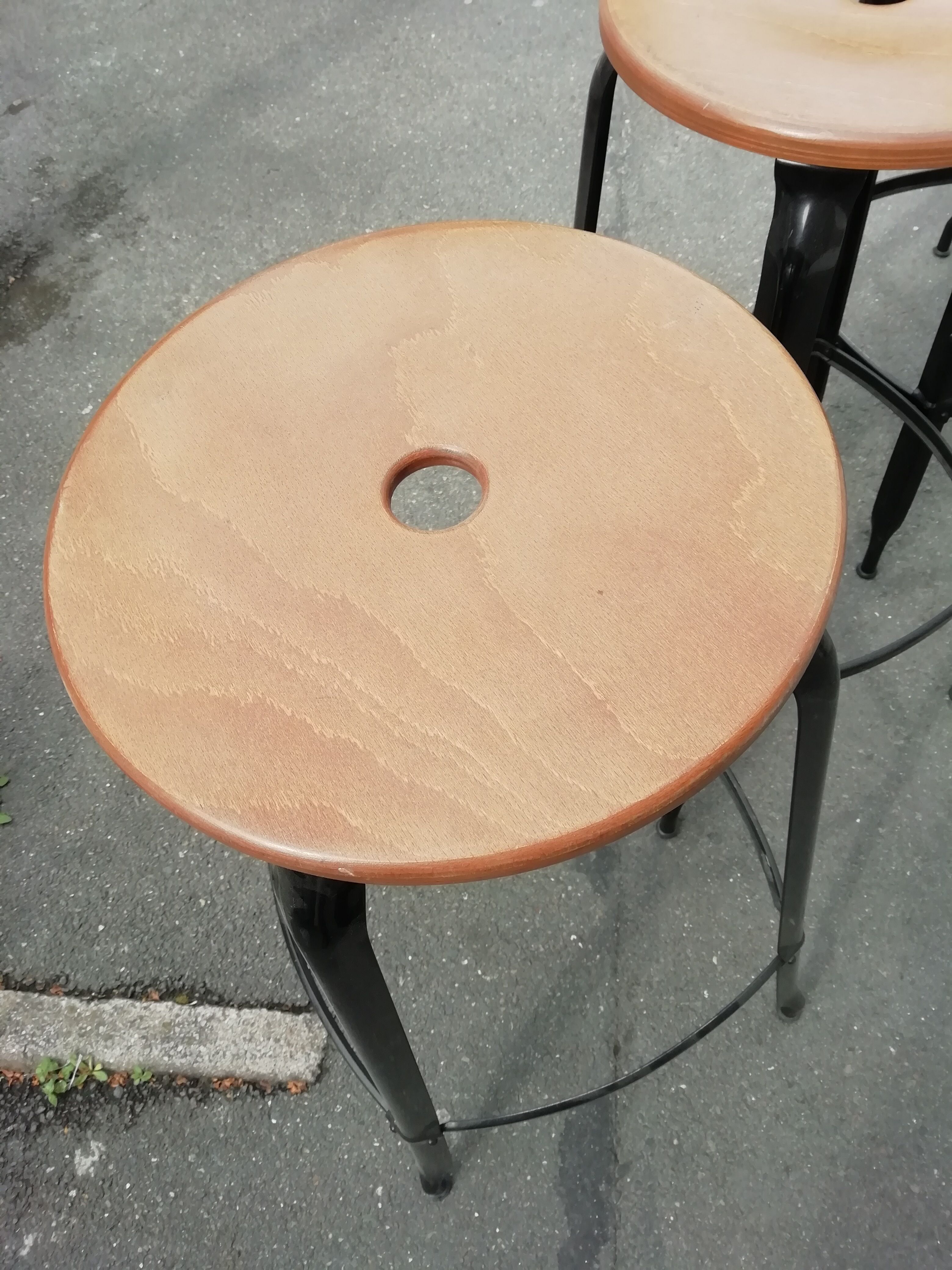 5 Nicolle bar stools