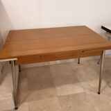 Table in formica