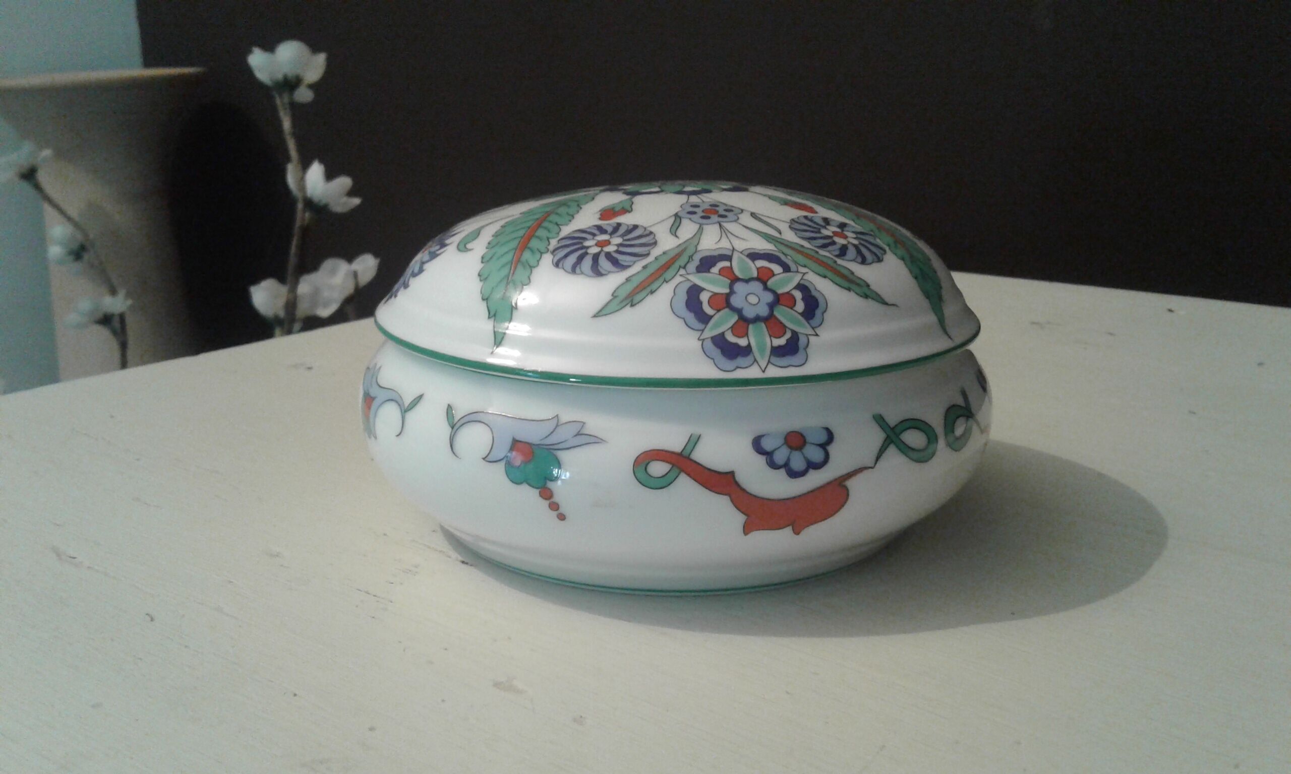 Candy box porcelain Limoges, model "Persian Art"