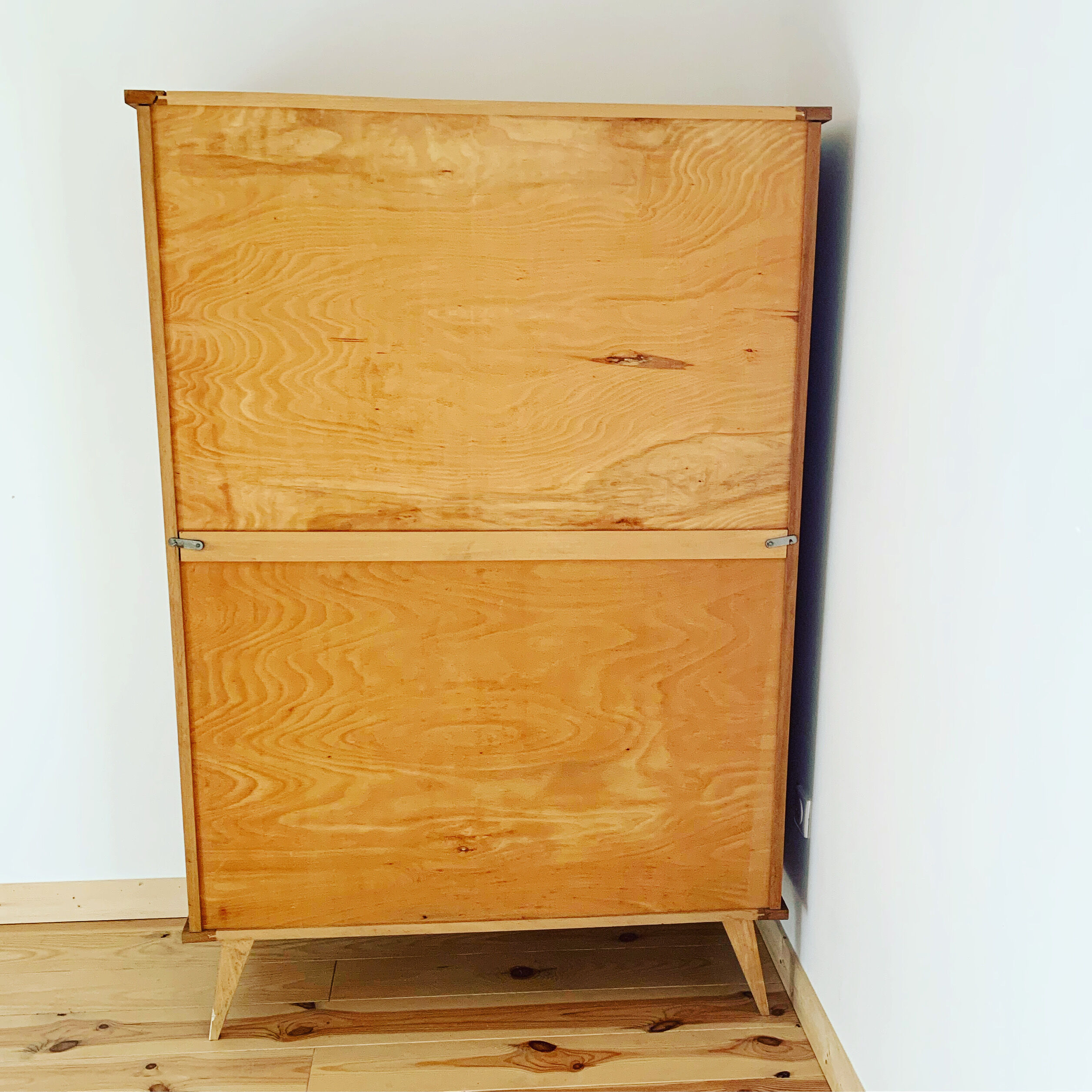 Cabinet from the 50s