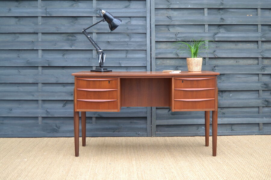 Bureau danois en teck double faces