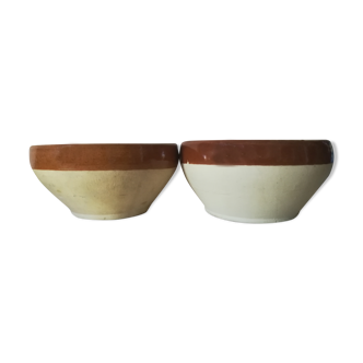 Set of 2 small sandstone bowls