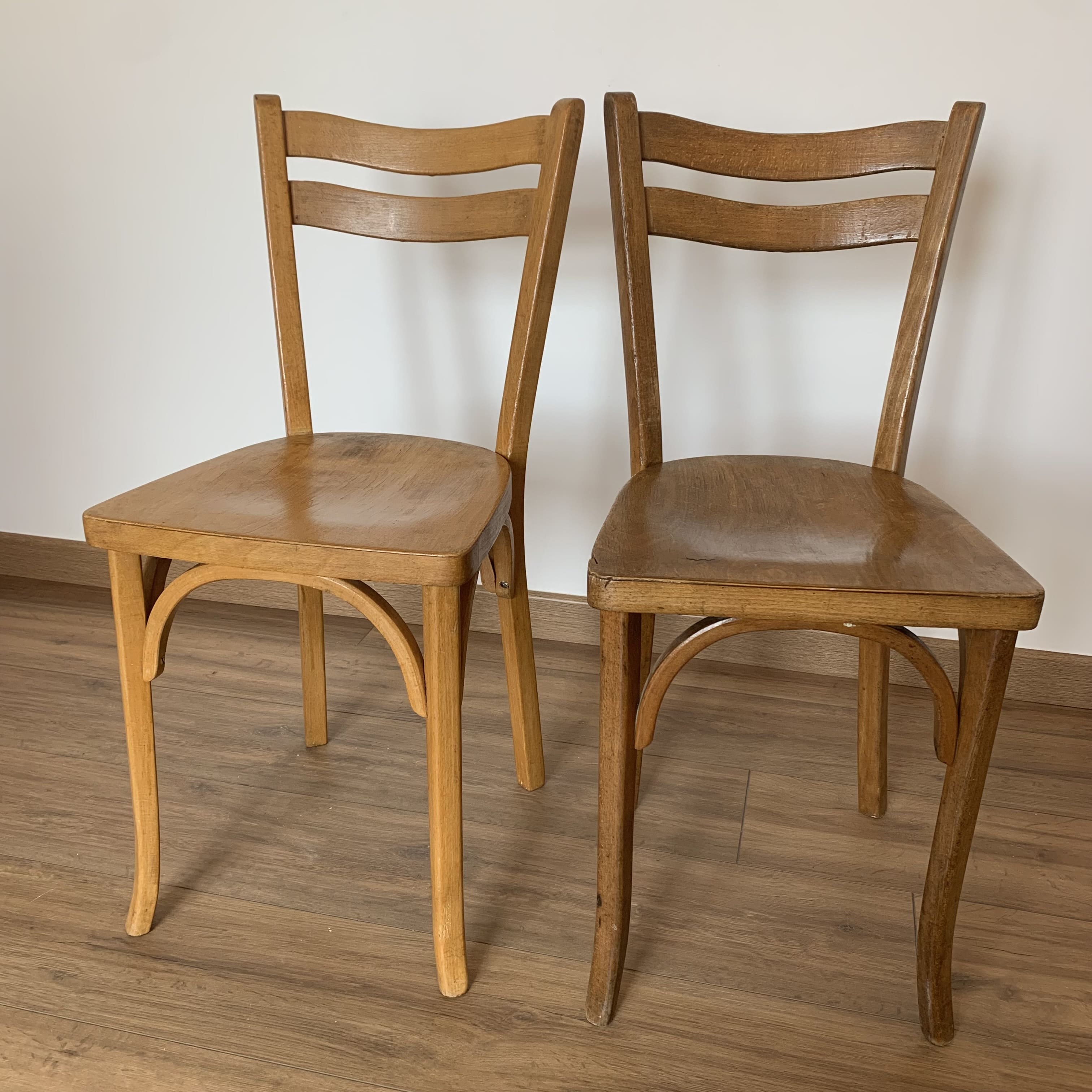 Pair of Baumann chairs n°19