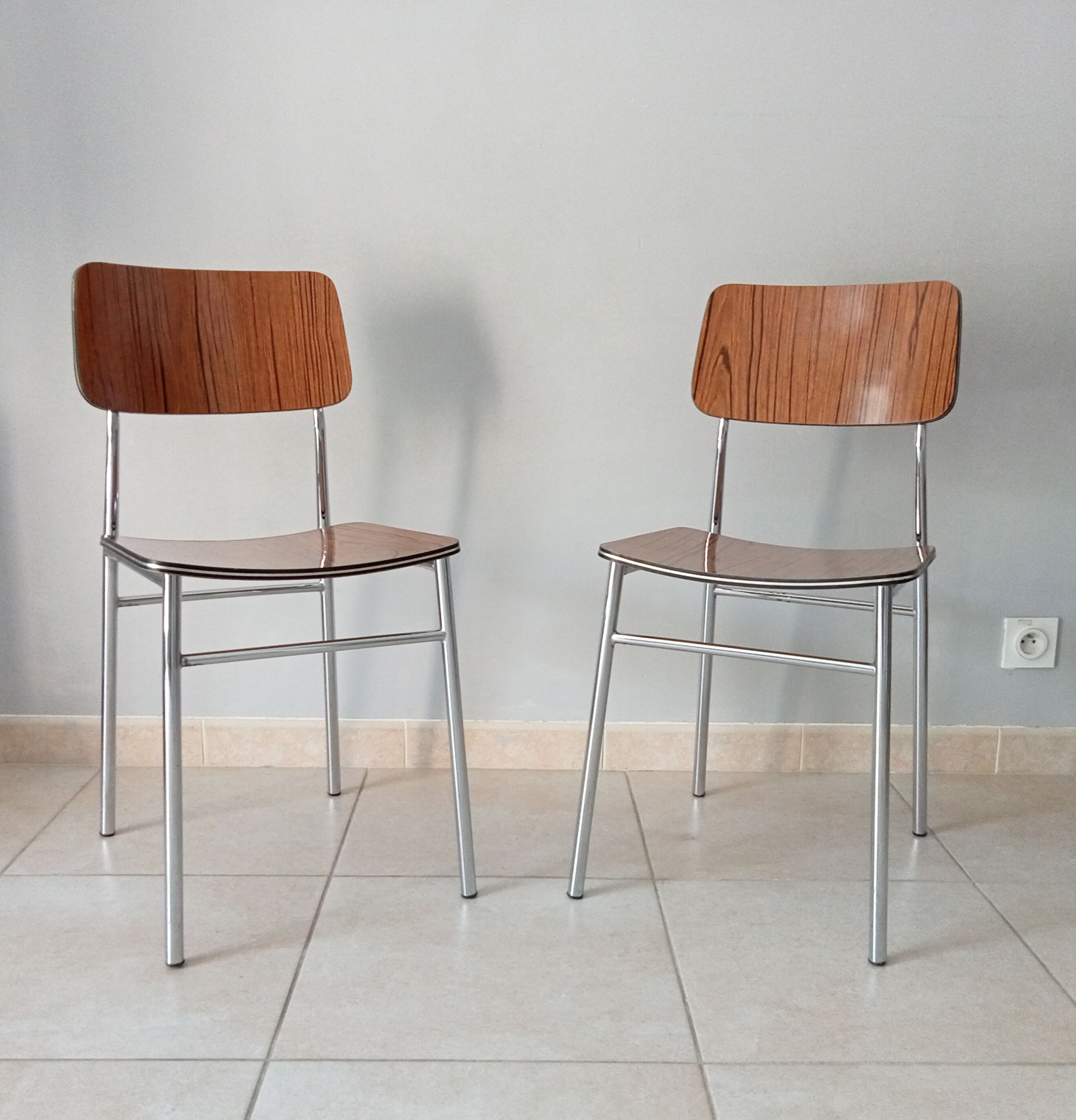 Pair of chairs in formica 60s