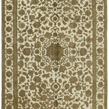 275 cm x 367 cm beige wool carpet