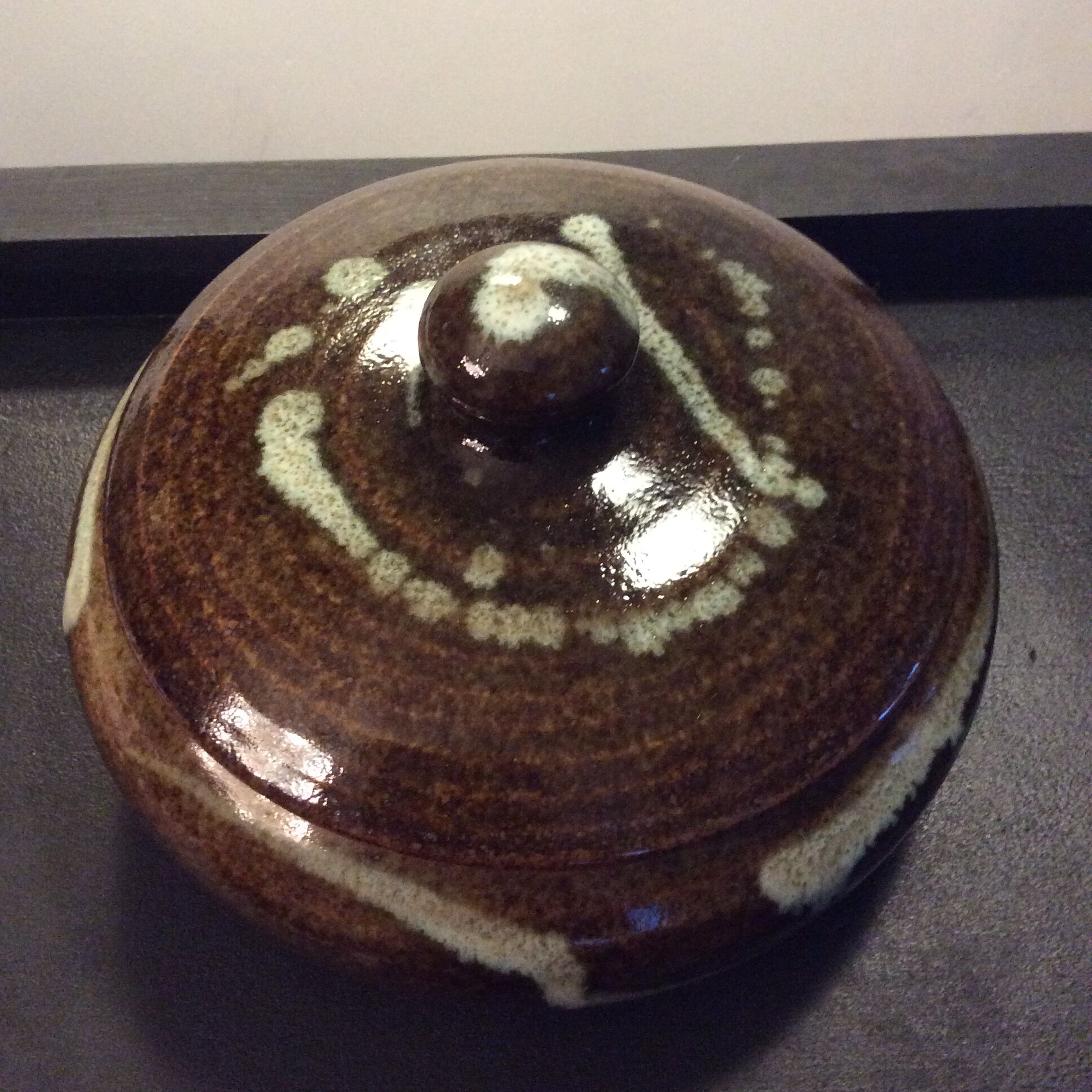 Empty vintage ceramic pocket signed Duguet