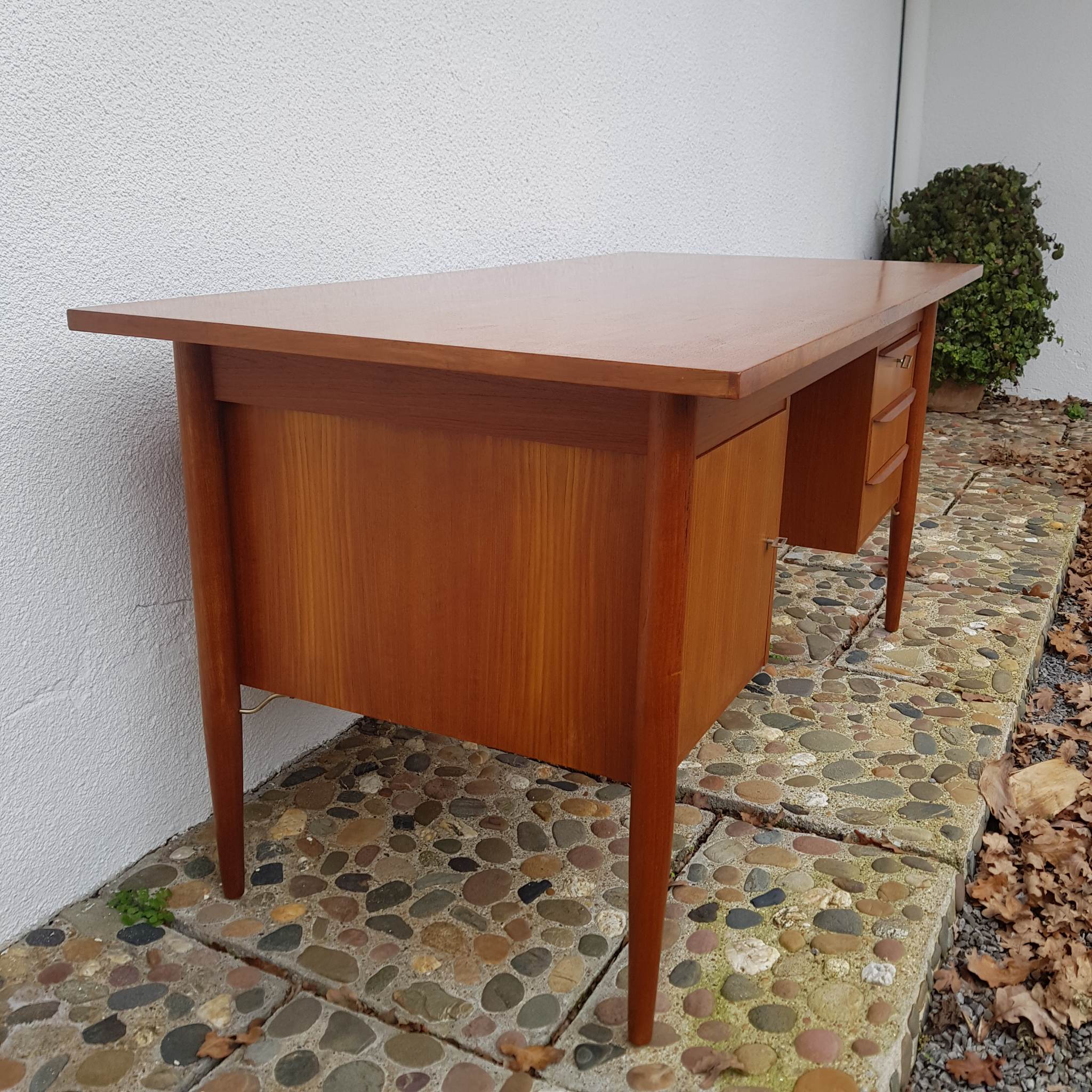 Teak steering desk pat Tibergaard, Denmark