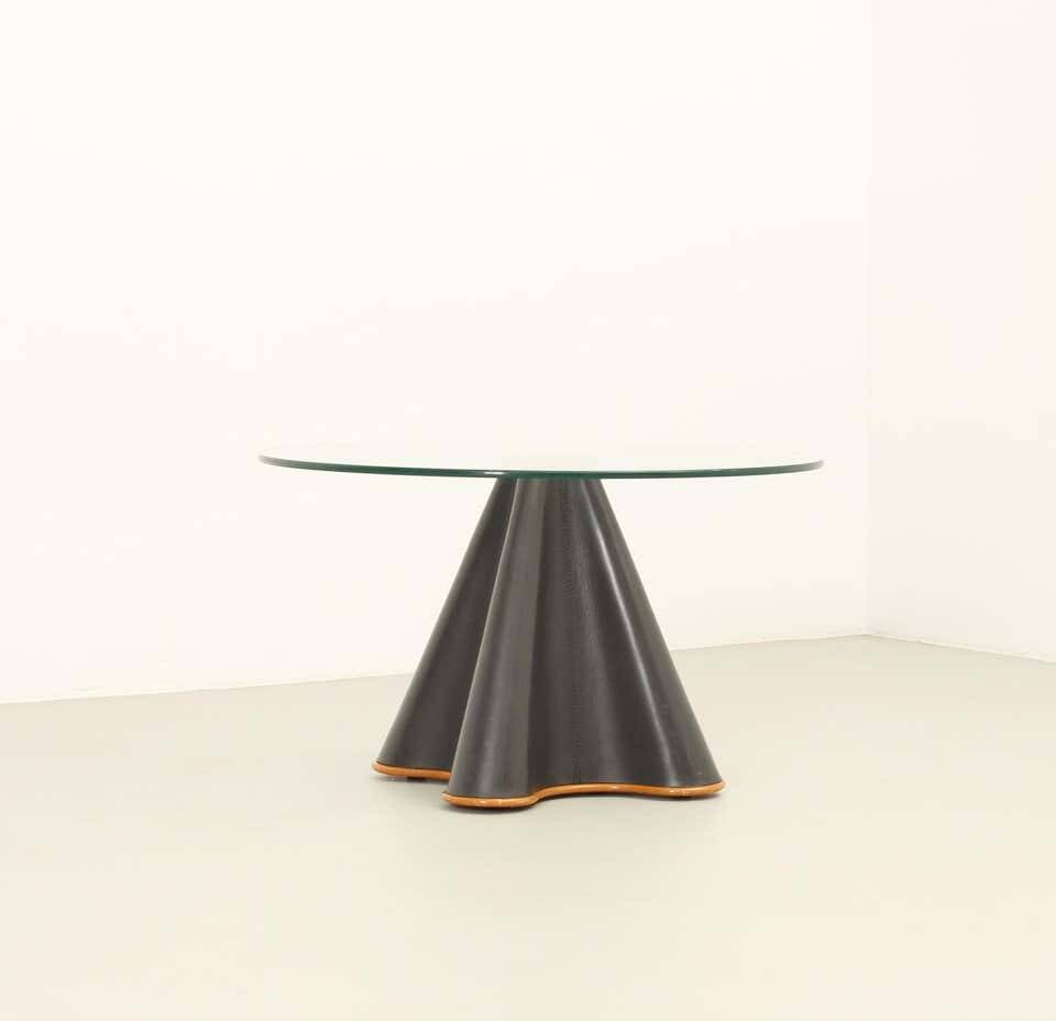 Paire de table d’appoints Trébol par Oscar Tusquets