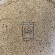 6 assiettes creuses en grès émaillé marron Longchamp, années 1970