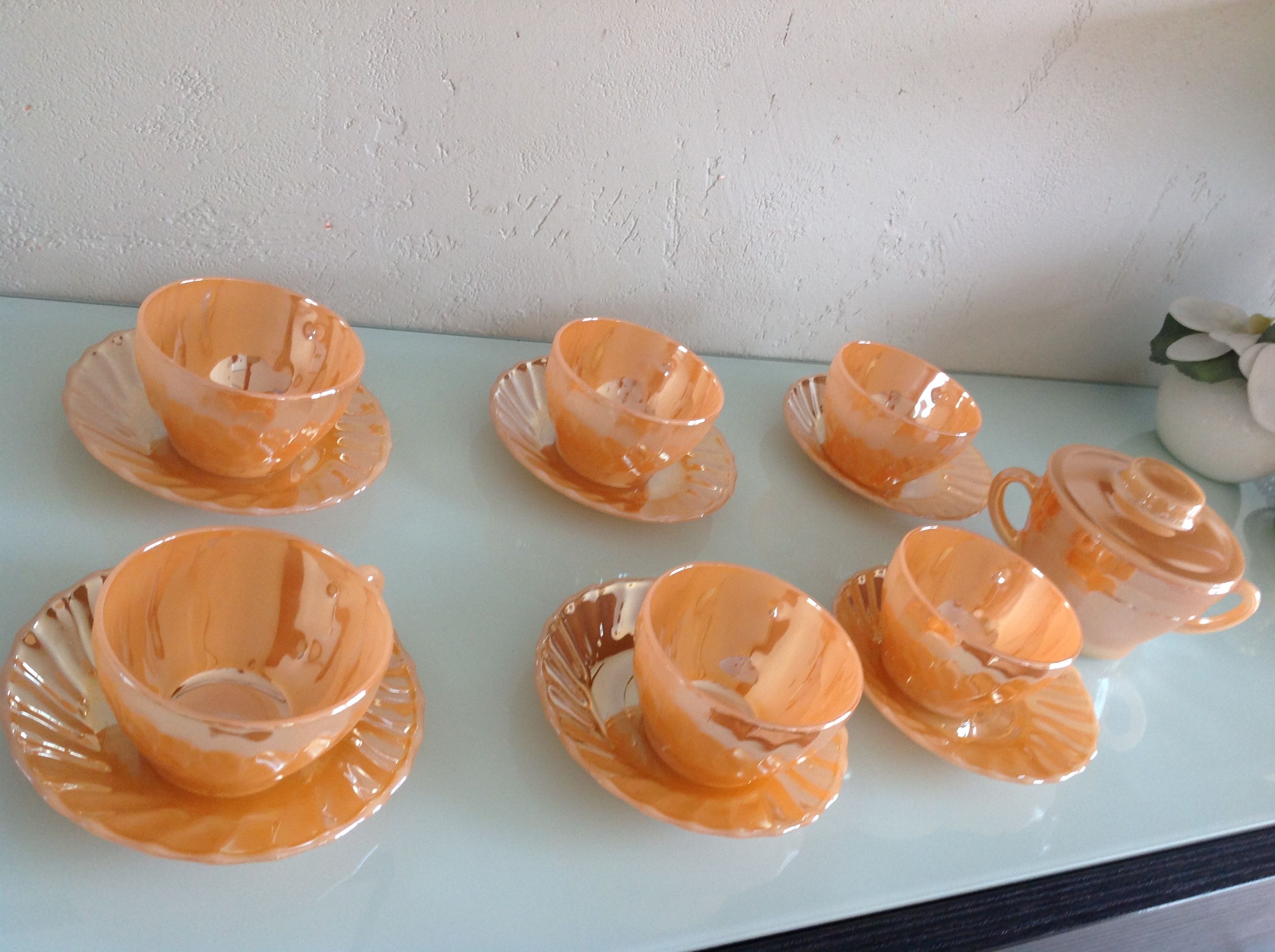 Set of six cups and pearly opaline sugar by Termocrisa / vintage 50-60