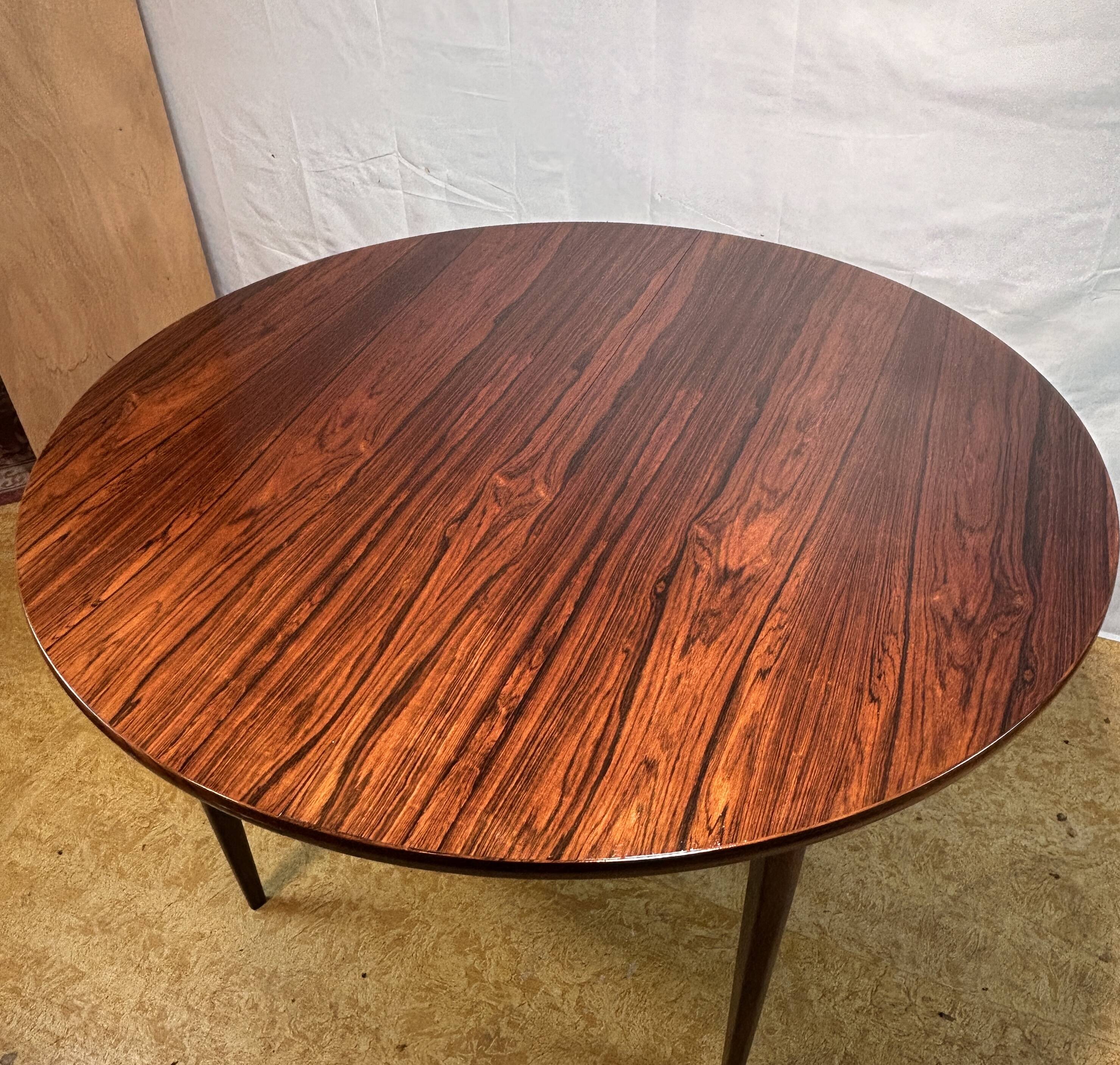 Mid-Century Danish Rosewood Extending Dining Table by Niels Otto Møller for