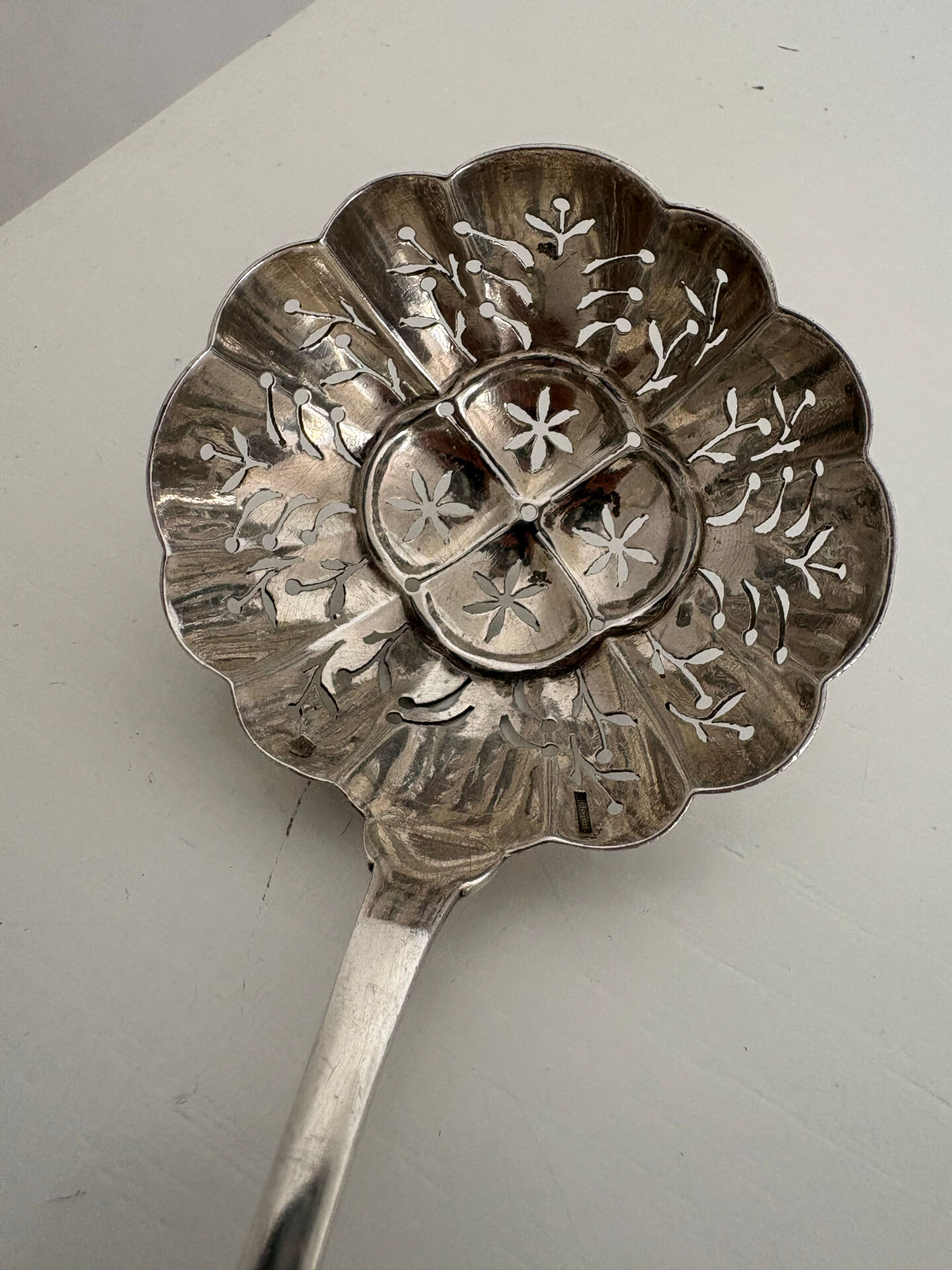 Cuillère à pèlerin , pelle à service Christofle en métal argenté