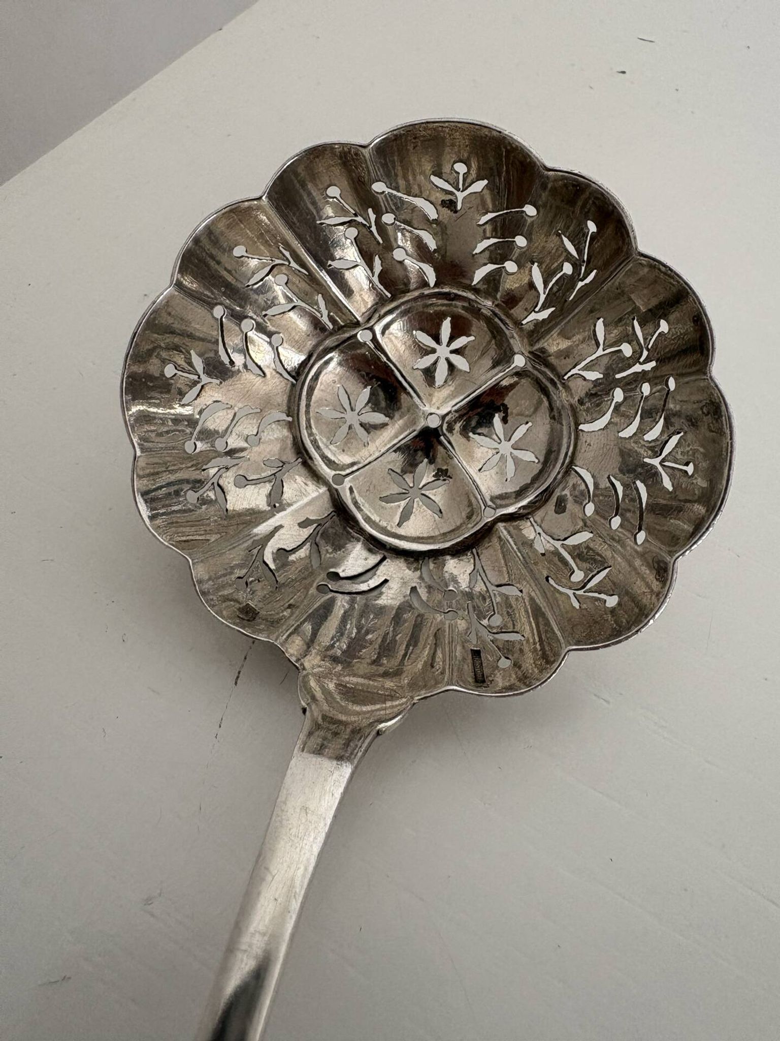 Cuillère à pèlerin , pelle à service Christofle en métal argenté