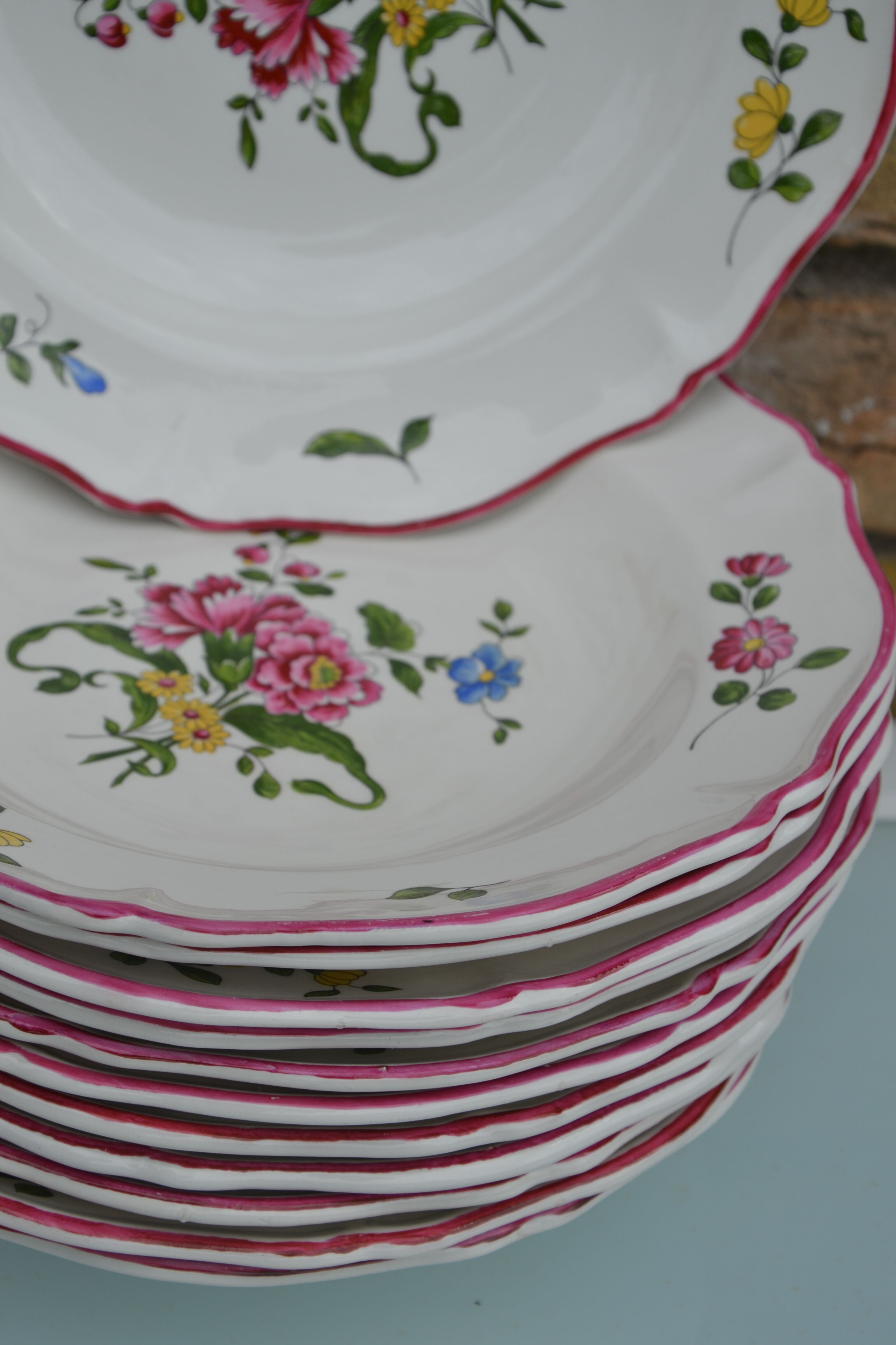 12 hollow plates Vieux Saint Amand 1713