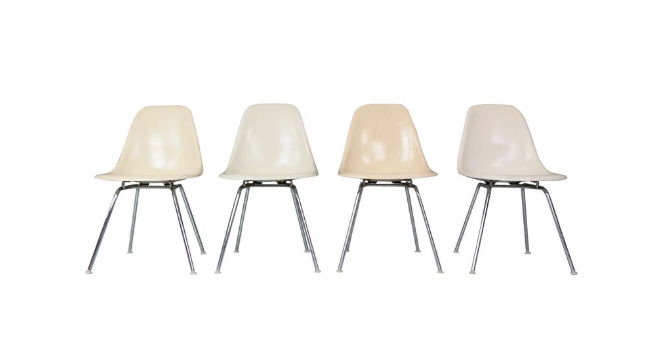 Charles & Ray Eames Set of 4 Off white "H-Base" Chairs for Herman Miller, 1960