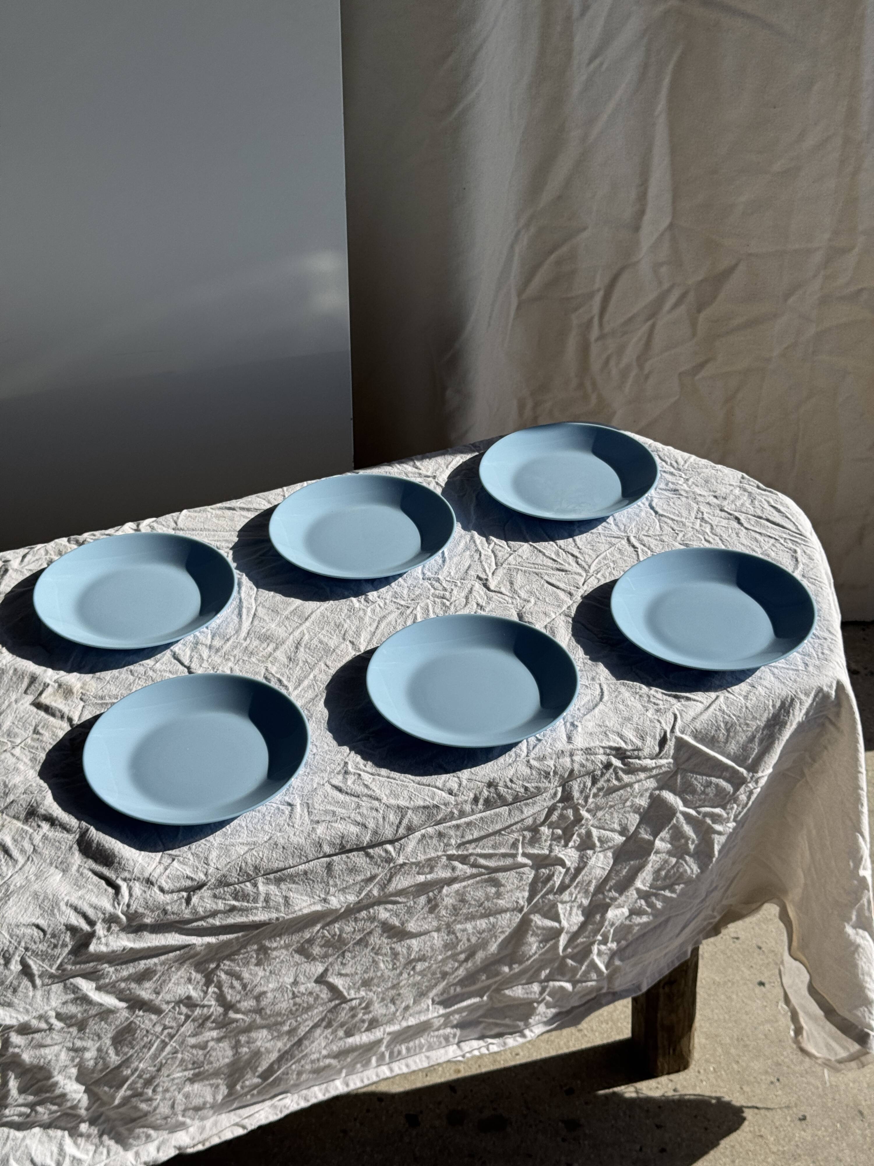 Set of 6 vintage blue dessert plates D18 (1)