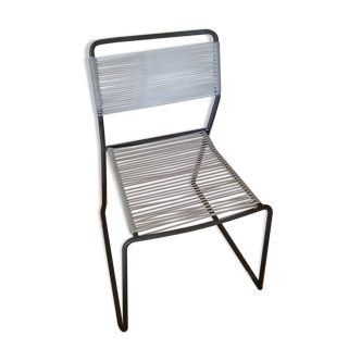 Chaise en fil scoubidou années 90