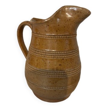 Bonny stoneware pitcher