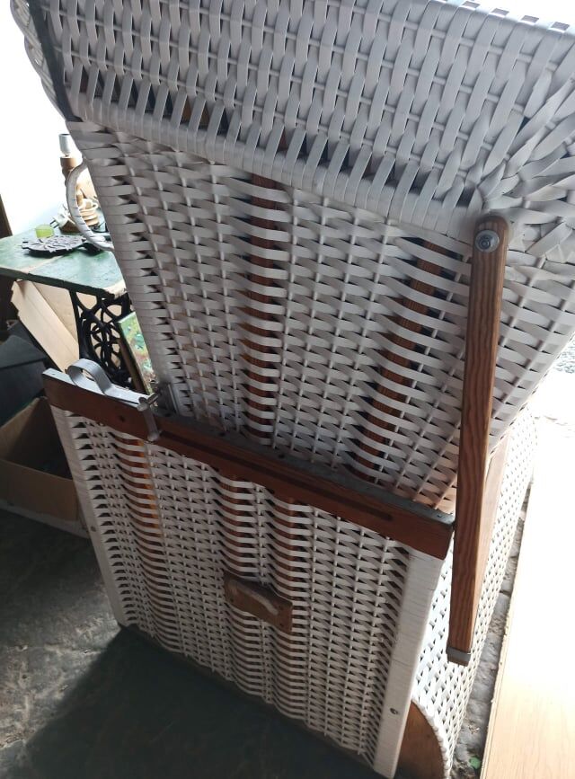 Beach and garden basket tcm 80s.