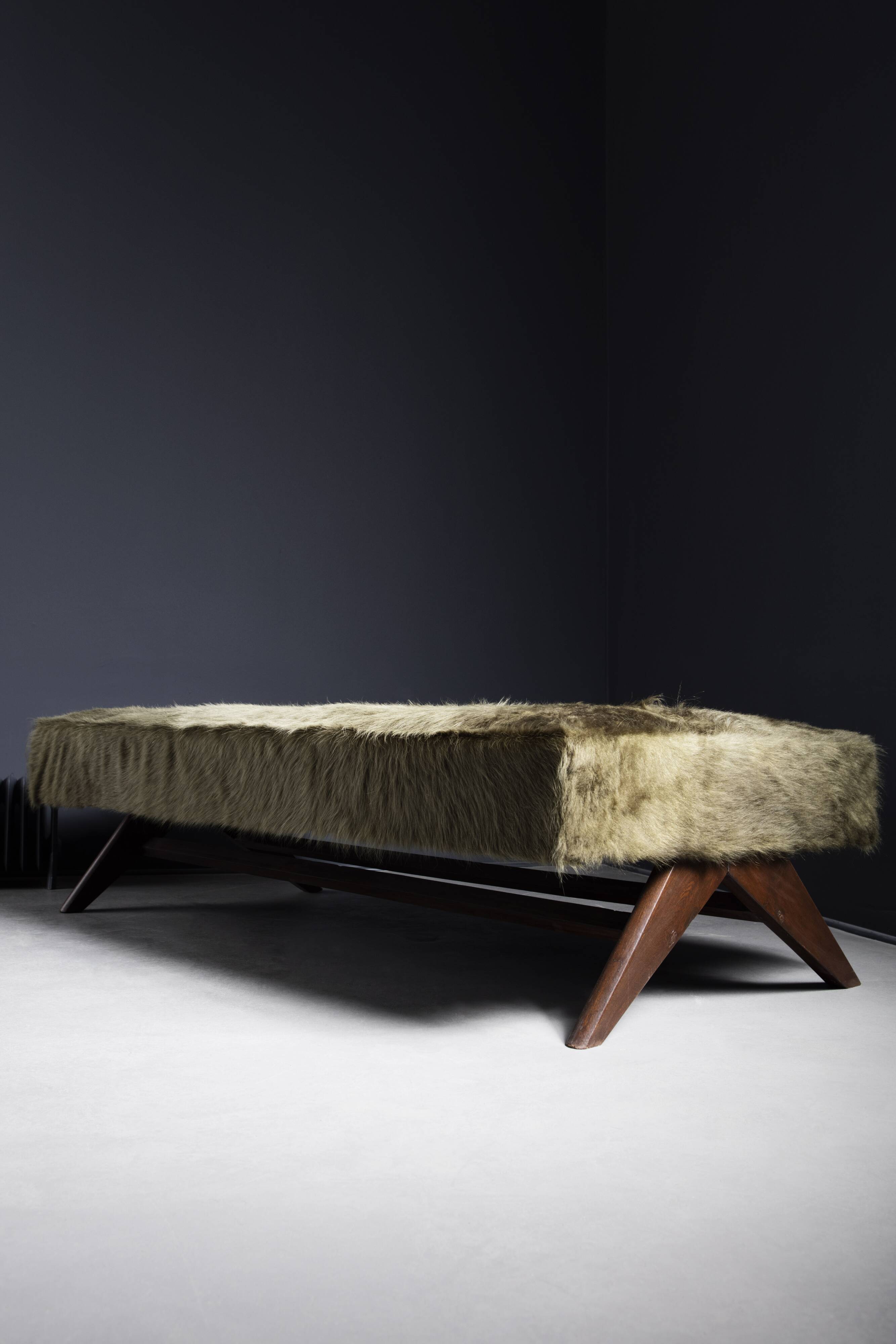 Original Daybed PJ-L-12-A by Pierre Jeanneret for Chandigarh Project, 1950s