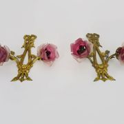 Pair of bronze wall sconces decorated with 2-armed knots with purple tulips Signed DP. 1940s