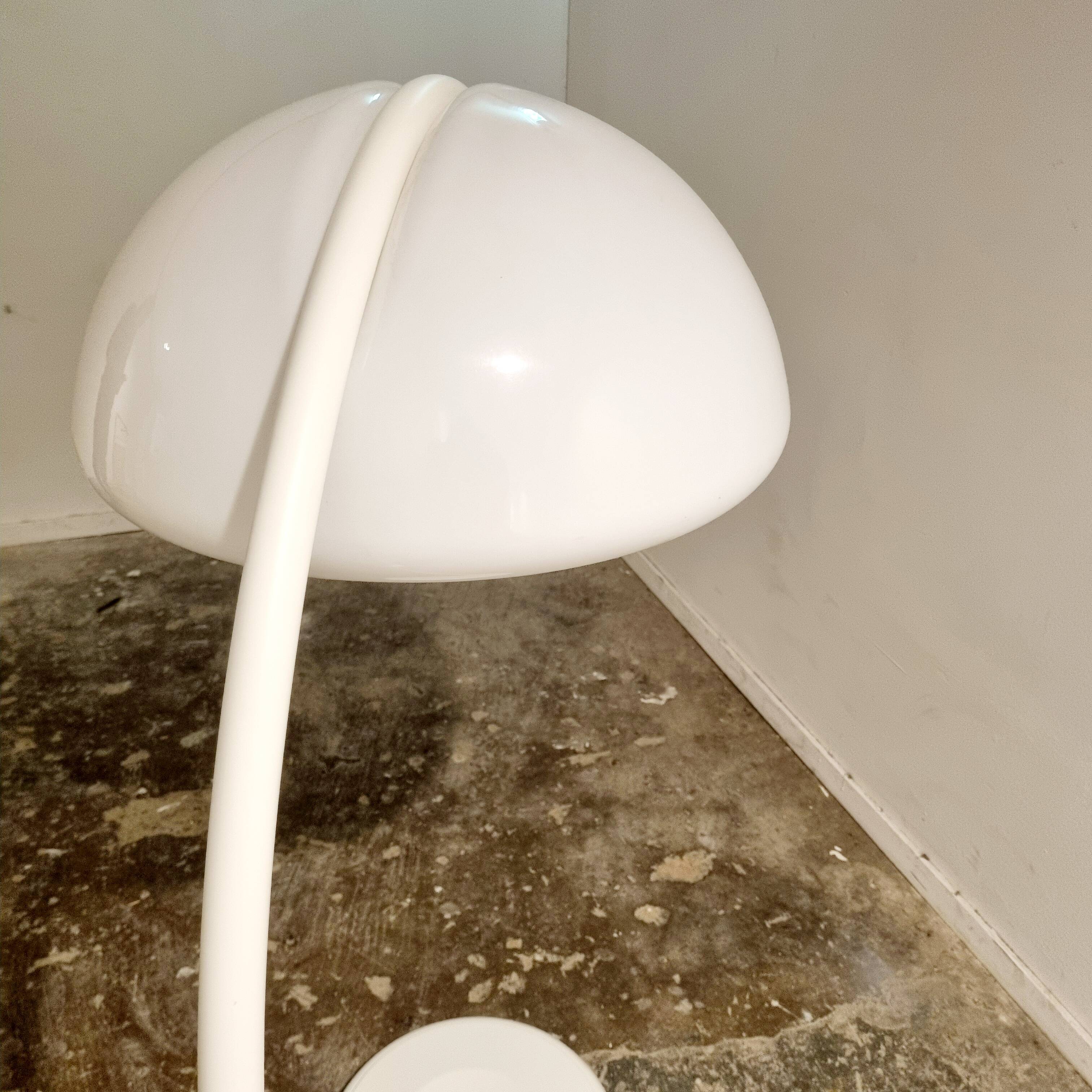 White Serpente Floor Lamp by Elio Martinelli for Martinelli Luce